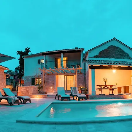 Casa Nuoneti By Rent Istria Tatil Evi *
